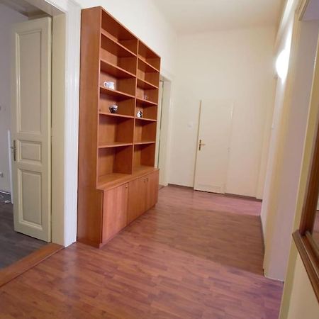 Comfort 2Bedrooms Quite Place!-Vinohrady Praga Esterno foto