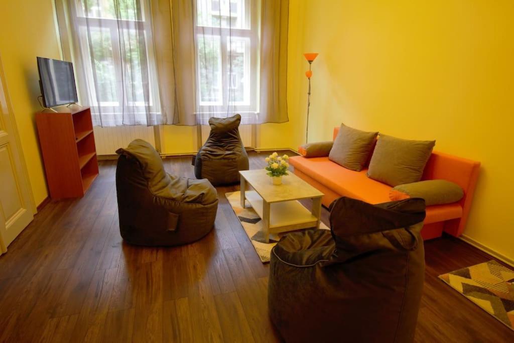 Comfort 2Bedrooms Quite Place!-Vinohrady Praga Esterno foto