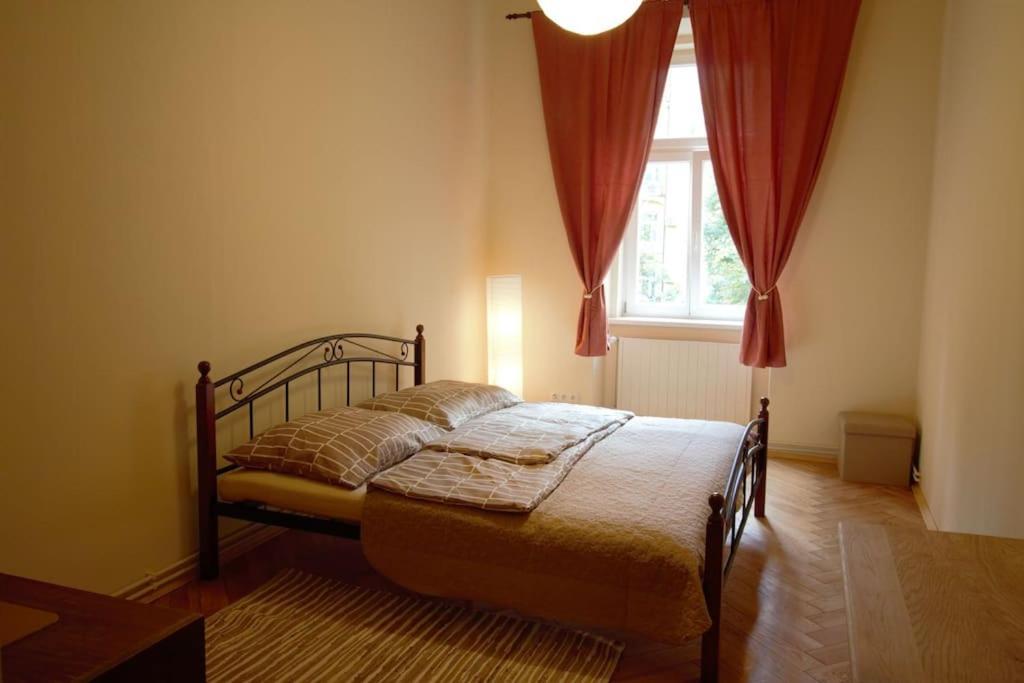 Comfort 2Bedrooms Quite Place!-Vinohrady Praga Esterno foto